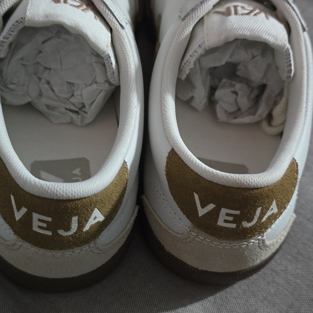 Veja Volley O.T. Sneakers, Size 5.5 US, Color: Leather White Tent Bark, $155.00 - Picture 8 of 16